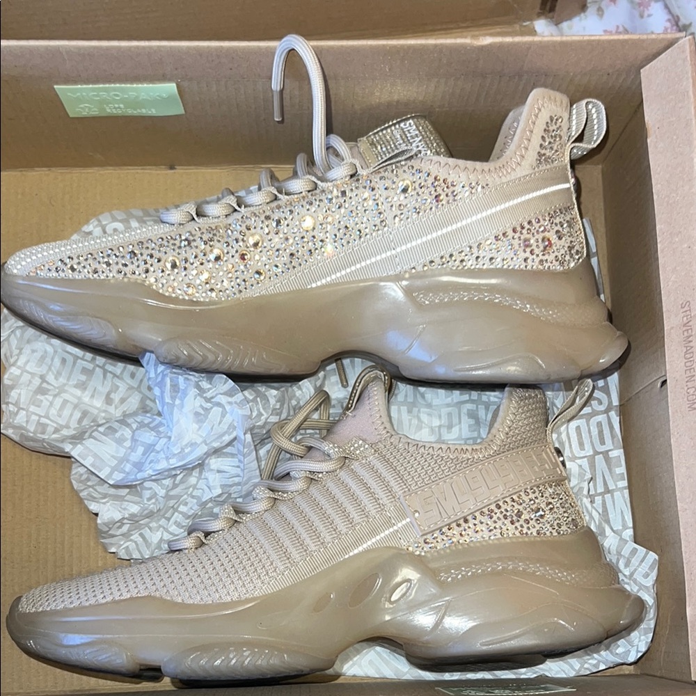 Steve Madden maxima blush  Chunky Sole Sneakers